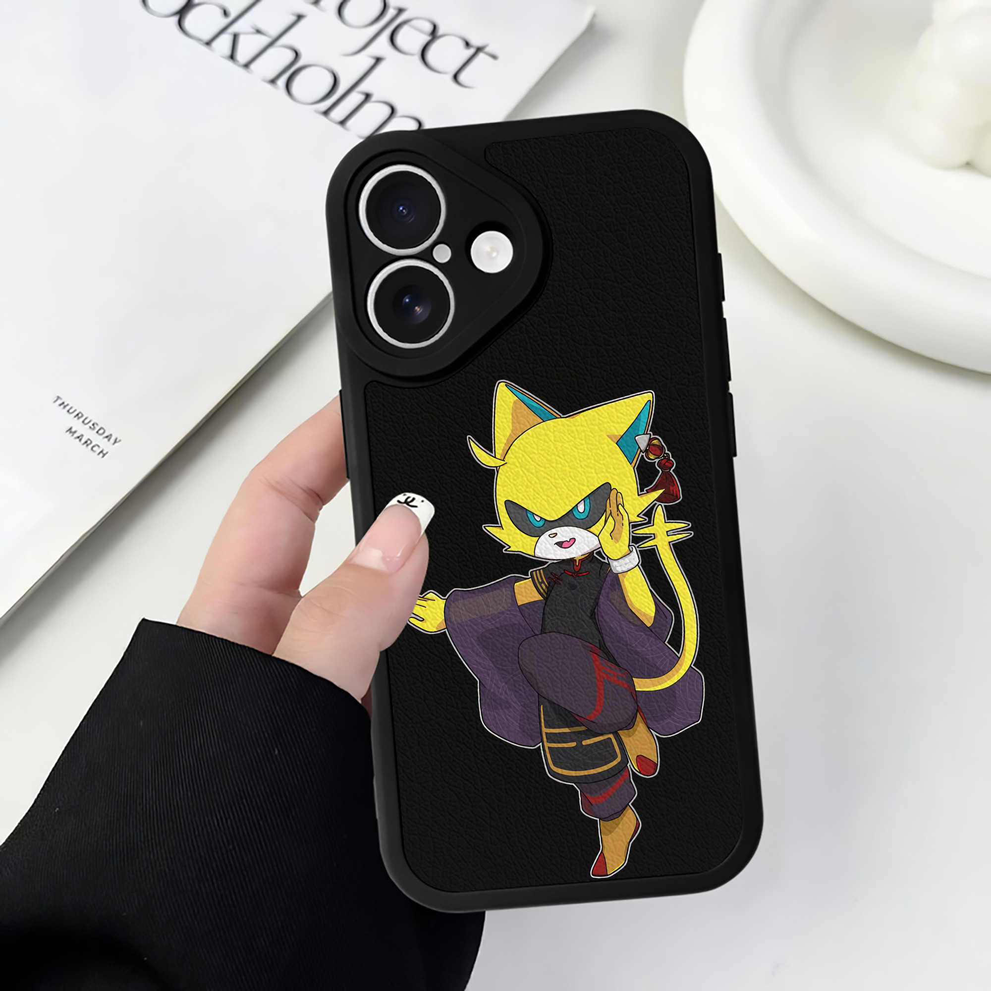（画像用） 妖怪ウォッチ Yo-kai Watch 【iPhone 16シリーズ対応】シリコンスマホケース（レザー調） 材質：シリコン